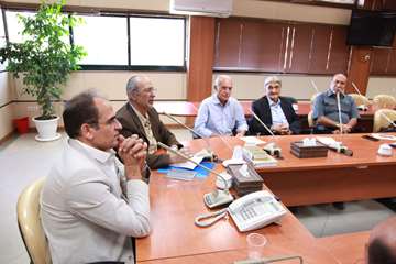 نشست بازنشستگان با رئیس دانشگاه